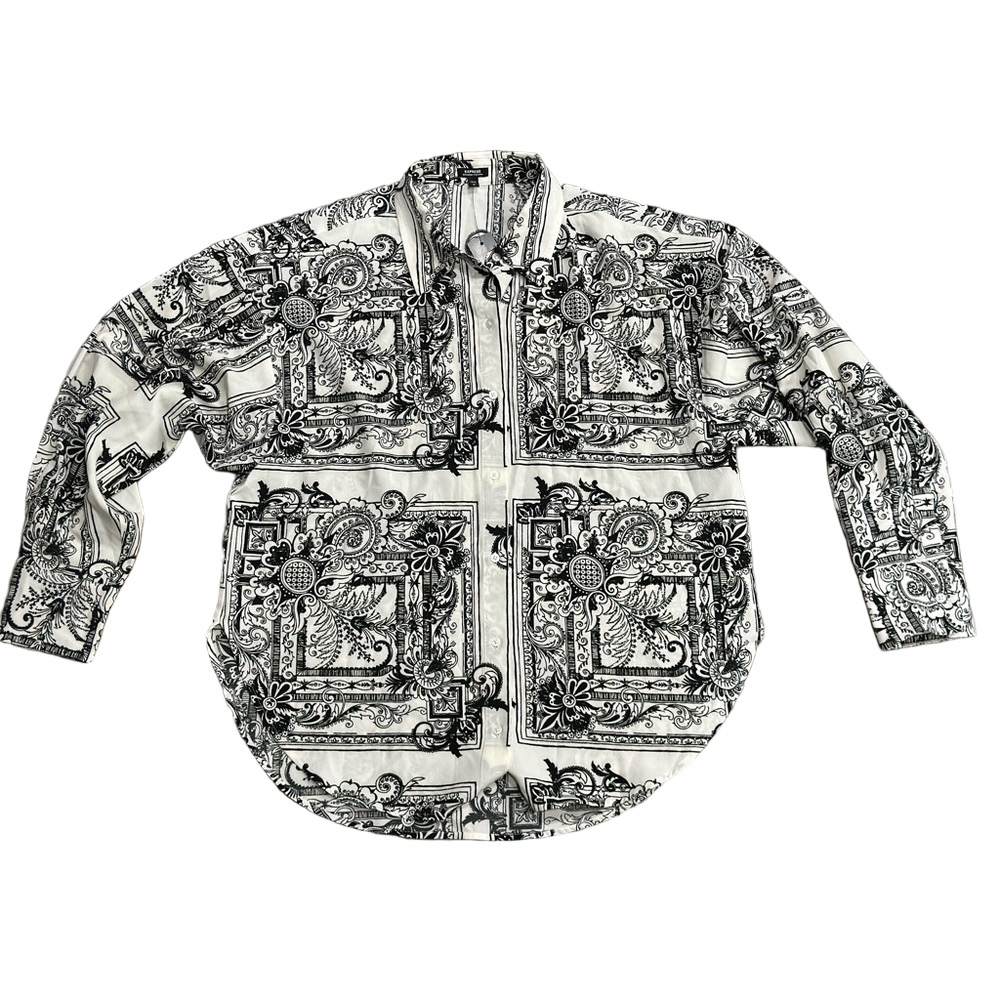 NWT women’s Express Monochrome Blouse
